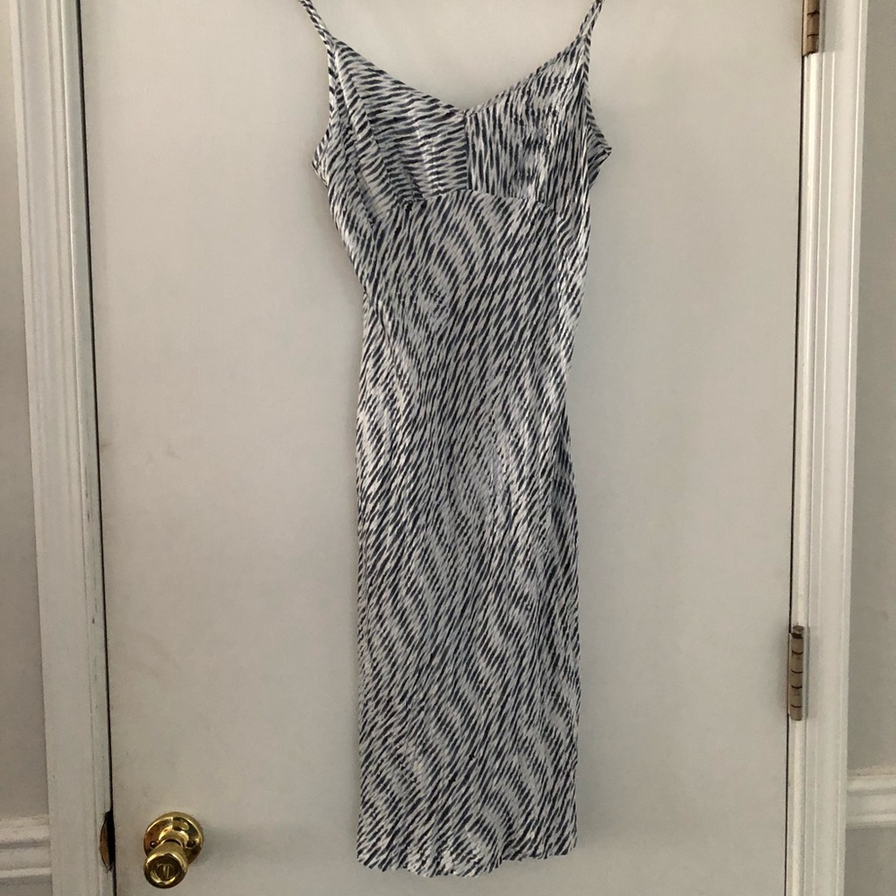 Last call! Silk Patterned Banana Republic Dress